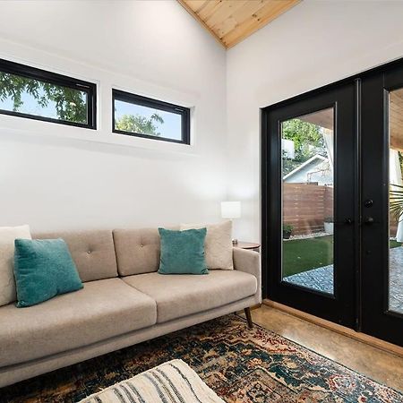Petit Paradis Studio With Hot Tub Fredericksburg Exterior photo