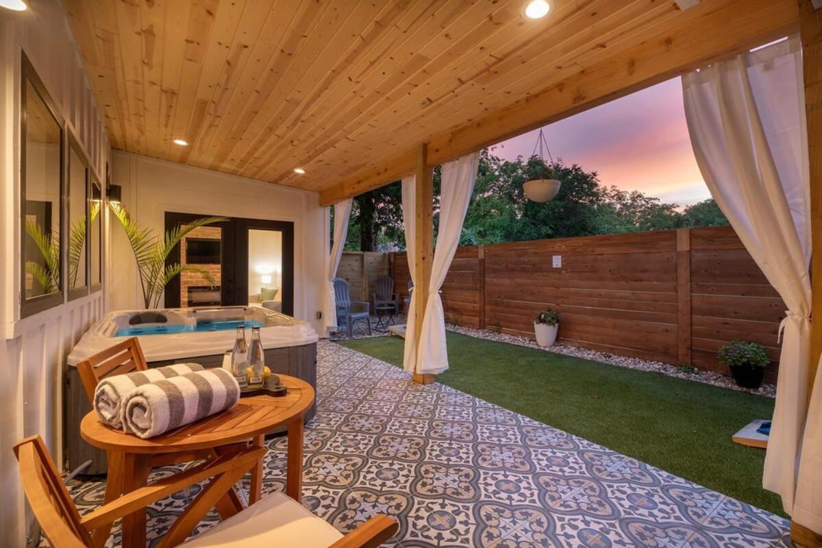 Petit Paradis Studio With Hot Tub Fredericksburg Exterior photo