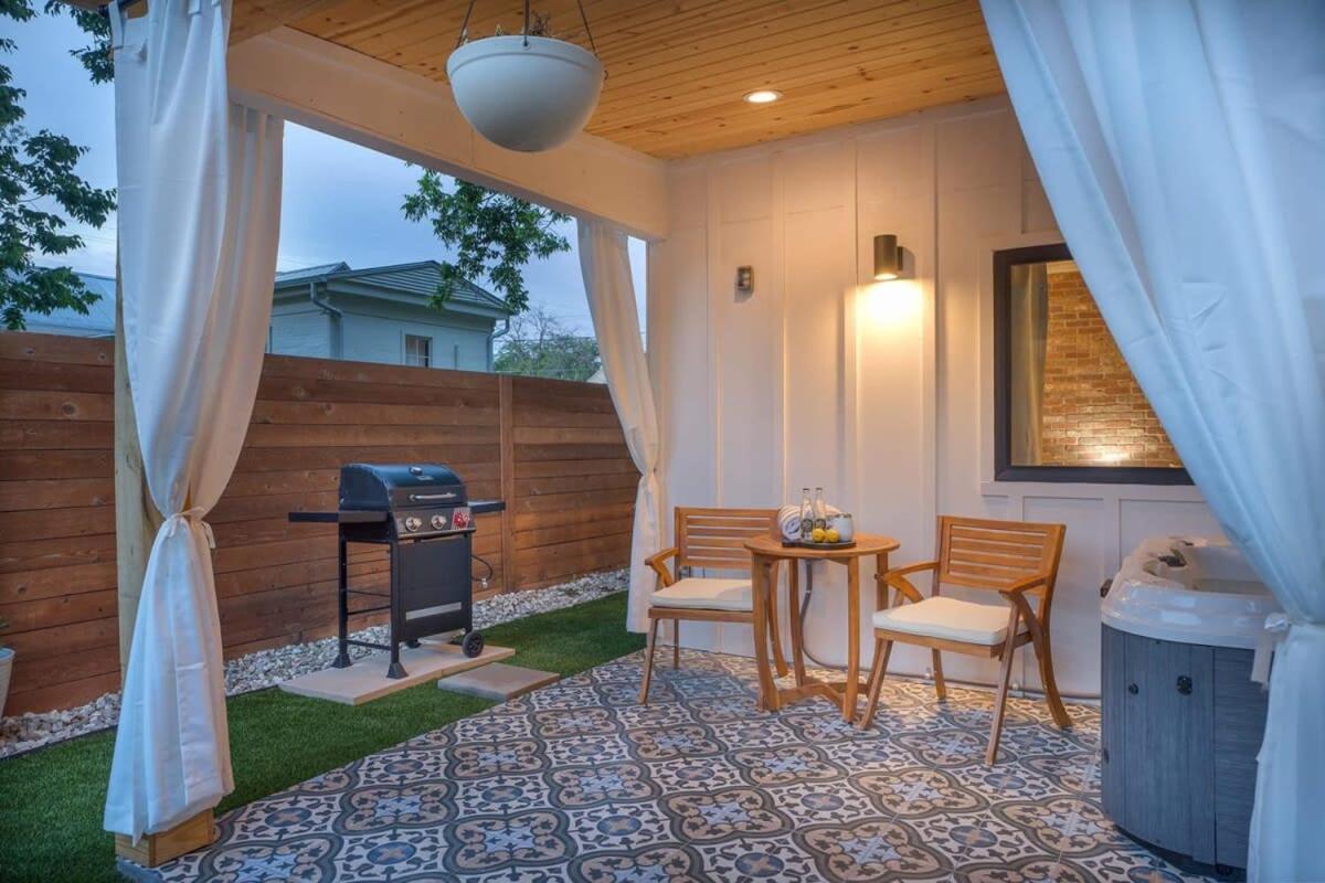 Petit Paradis Studio With Hot Tub Fredericksburg Exterior photo