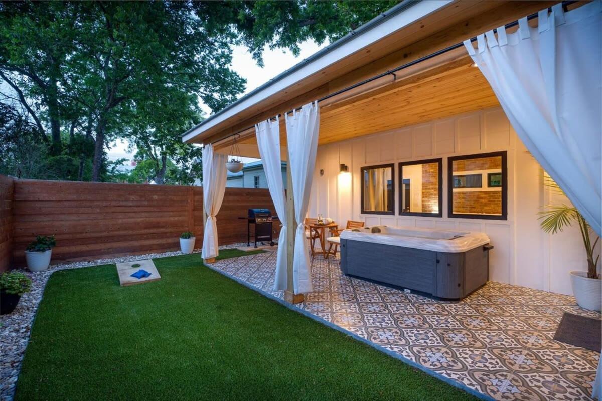 Petit Paradis Studio With Hot Tub Fredericksburg Exterior photo